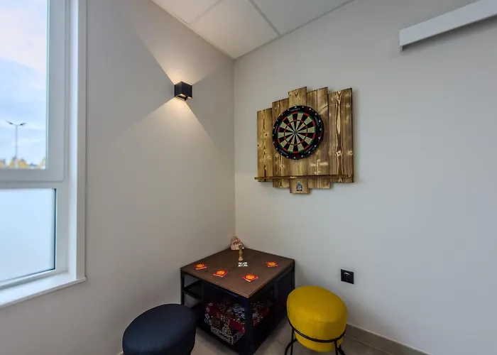Auberge De Jeunesse Des Francas Du Pas-De-Calais - Arras Hostel *
